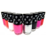 Seau de 6 vernis à ongles "Mini Paint Shop" W7 1